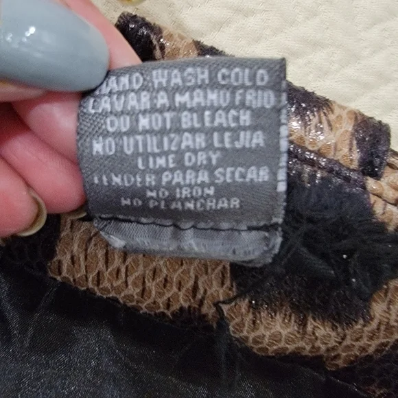 Know One Cares Leopard Print Mini Skirt Size Small - Picture 15 of 17